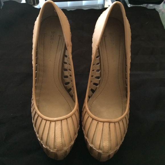 🚫SOLD🚫Leather BCBGeneration heels
