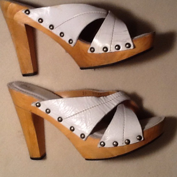 💥Gifted💥ALDO White Mule Sandals... - Picture 2 of 4