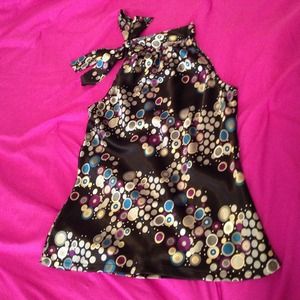 Very cute shirt ties at the neck adorable!!