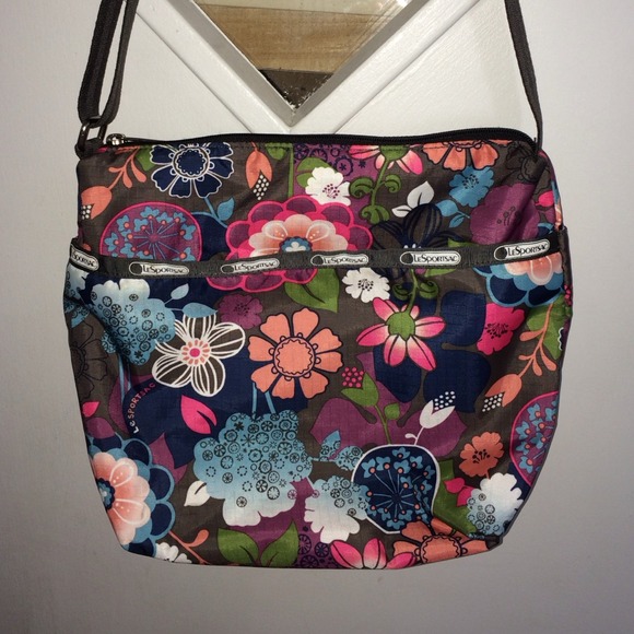 LeSportsac Handbags - LeSportsac cross body