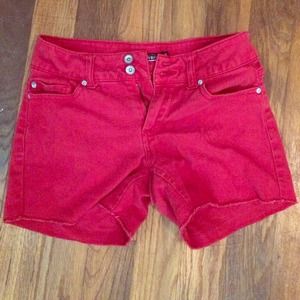 Hot topic - red shorts