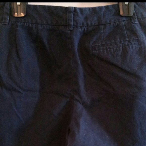 Khaki shorts - Picture 2 of 2