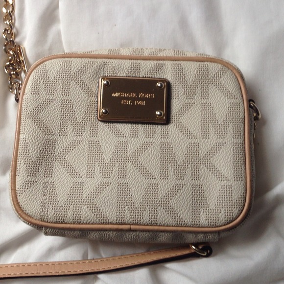 Michael Kors Jet Set Cross Body - White