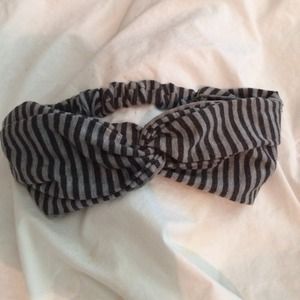 Black & gray pin up style headband
