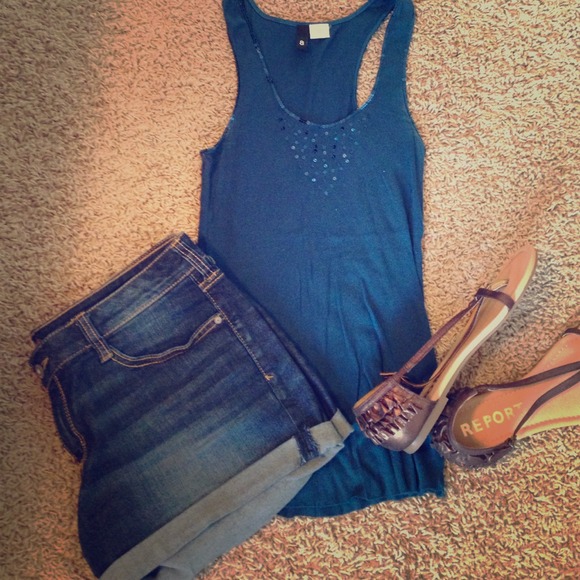 H&M light weight tank with sequin detail