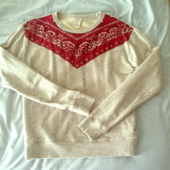 bandana crew neck