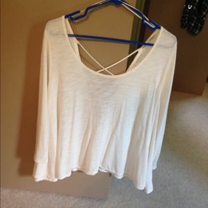 🚫SOLD Flowy cream crisscross back top