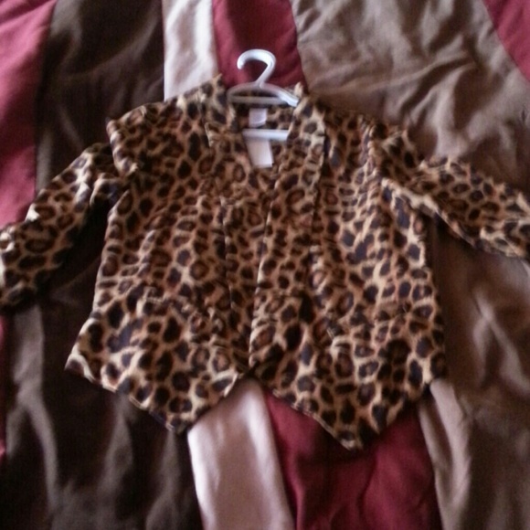 Silky leopard vest brand new