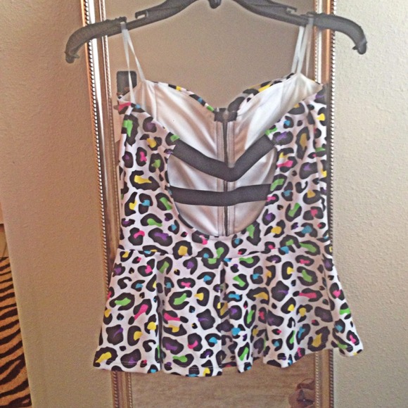 Strapless Peplum - Picture 2 of 2