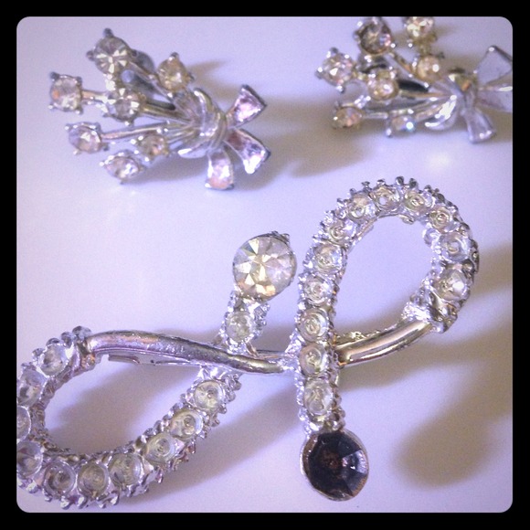 Vintage Earrings & Brooch
