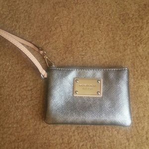 Michael kors clutch