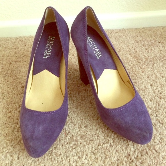 💜 Michael Kors Purple Pumps! 💜