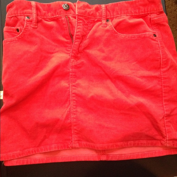 Gap cord skirt