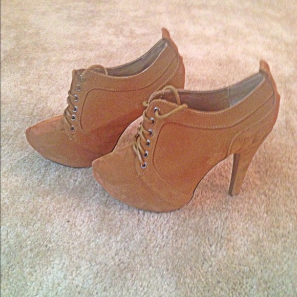 Tan booties - Picture 2 of 2