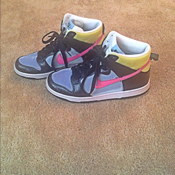 Nike dunks - Picture 1 of 2