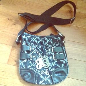 Over the shoulder Akademiks Bag black