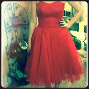 Apple red knee length party dress