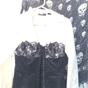 Guess shirt with clasps like corset