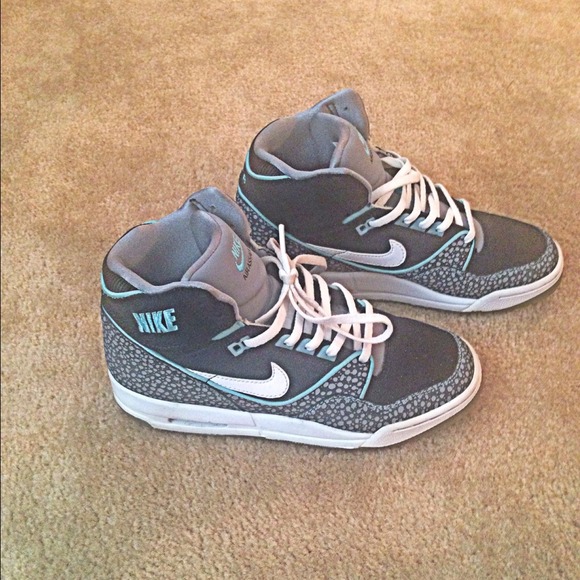 Nike air assaults - Picture 2 of 2