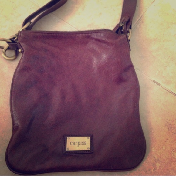 Carpisa brown leather cross-over purse!
