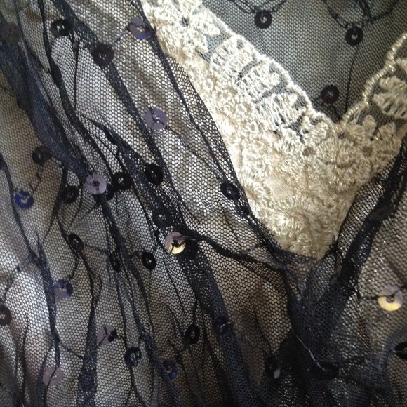 TAYLOR & HYDE black sequin dress with cream slip - Picture 2 of 3