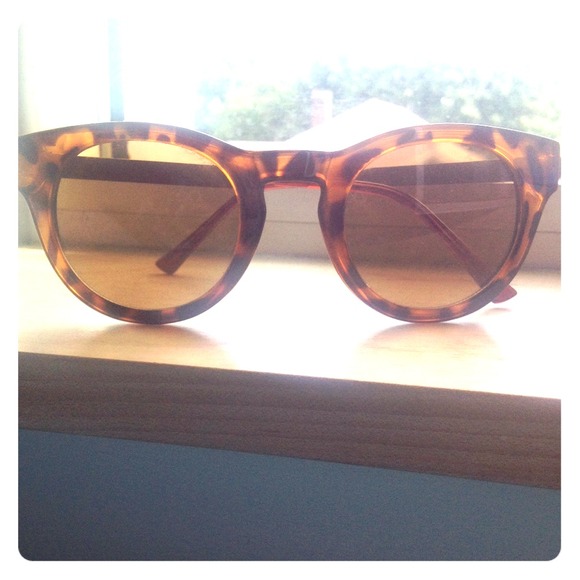 💋 ALDO brown sunglasses 😎💋