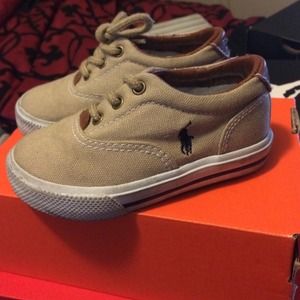 🔴🔴🔴 SOLD 🔴🔴🔴 Toddler polo shoes