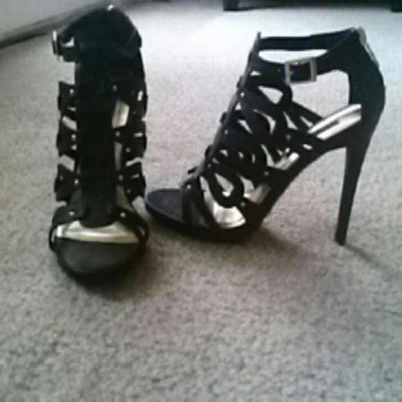 Beautiful black and gold heels