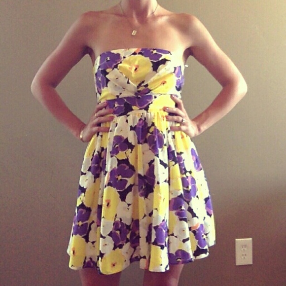 SOLD 🎉 Pansy Print Dress
