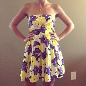 SOLD 🎉 Pansy Print Dress