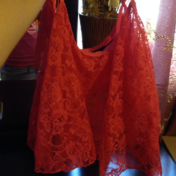 Crop top - Picture 2 of 3