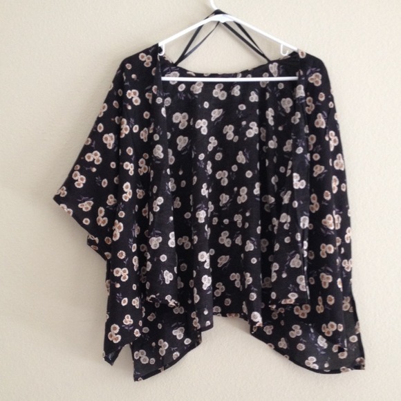 Daisy kimono - Picture 1 of 3