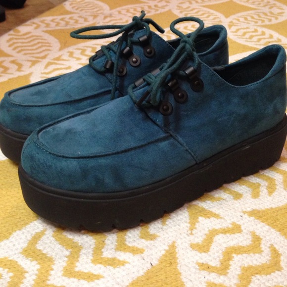 H&M Shoes - H&M creeper shoe