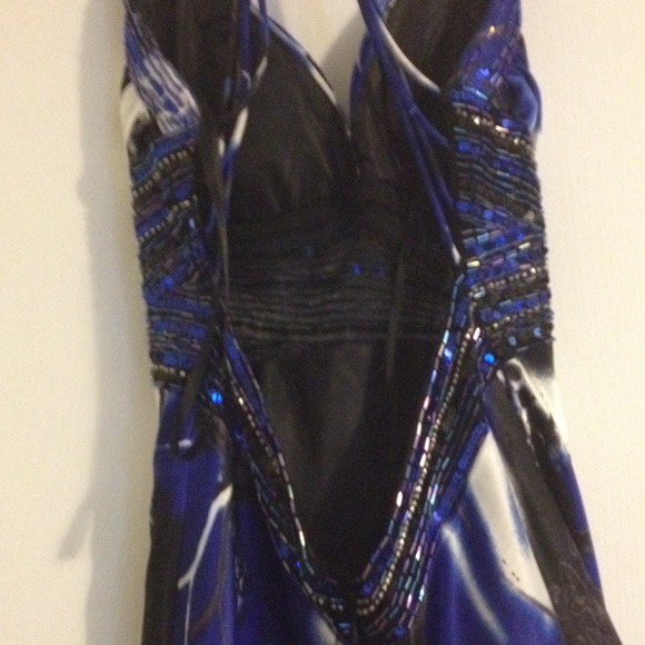 Amazing Cache formal dress - Picture 4 of 4