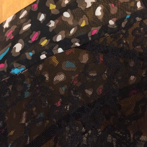 Blouse - Picture 4 of 4