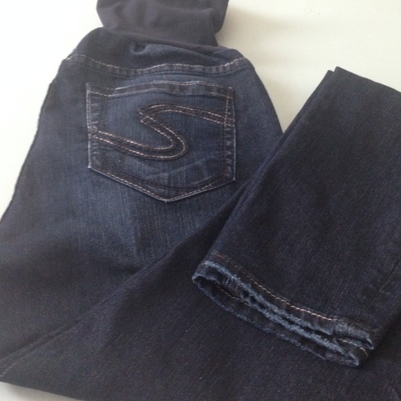 💢💢SOLD💢💢 bundled Maternity Silver jeans b