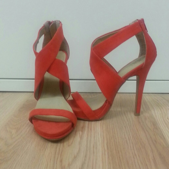 Strappy Heeled Sandal