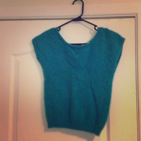 **NEVER BEEN WORN** Viewpoint shirt - Picture 1 of 3