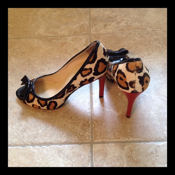 Enzo Angiolini Peep Toe Pump - Picture 1 of 3