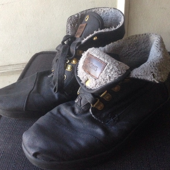 Black Toms