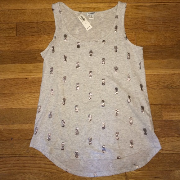 Old Navy Tops - Pineapple Print Tank top Old Navy Tops - Pineapple Print Tank top