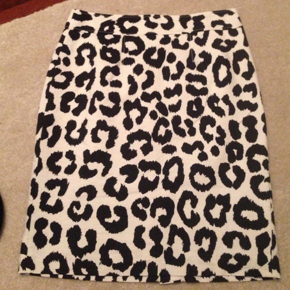 LOFT leopard pencil skirt