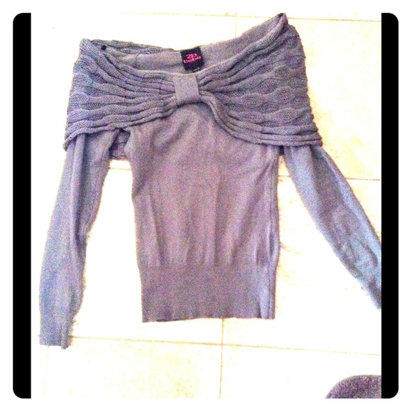 Bebe sweater