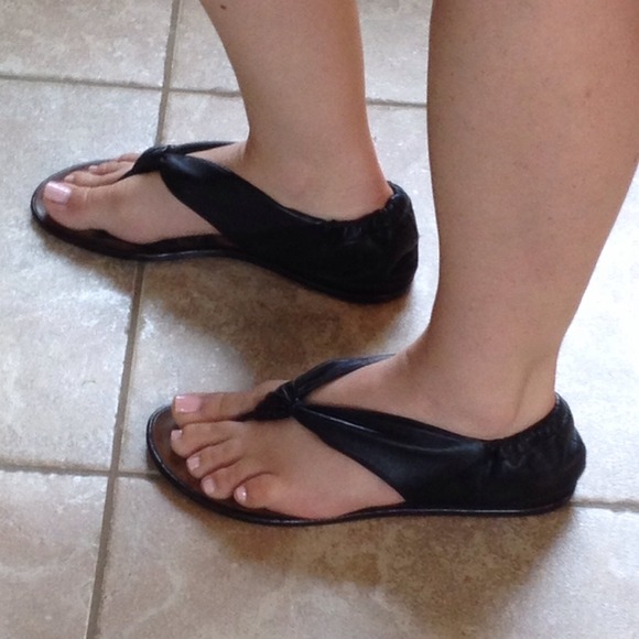 Leather Dolce Vita sandal. - Picture 4 of 4