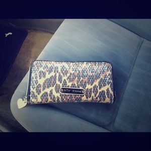 Betsy Johnson wallet