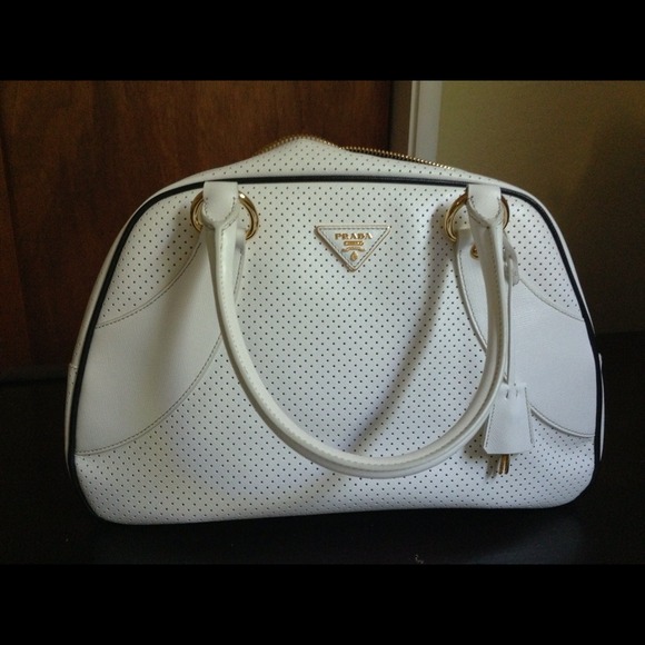 🚫🚫🚫SOLD White prada bag - Picture 1 of 4