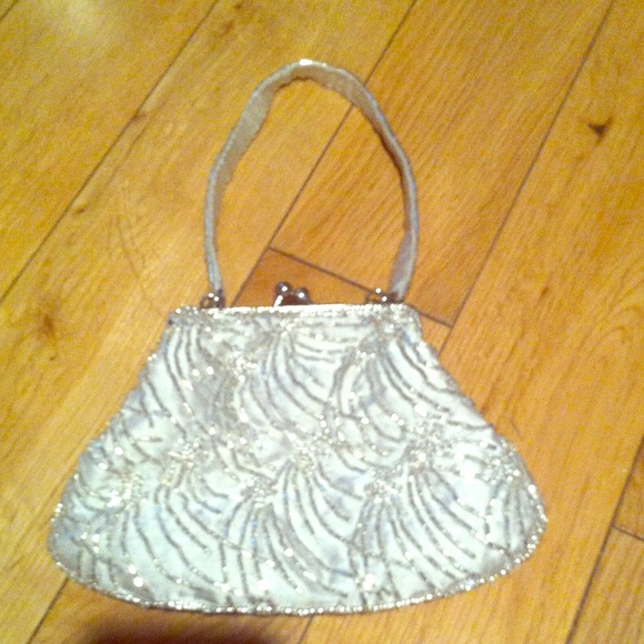 Caché wristlet purse.