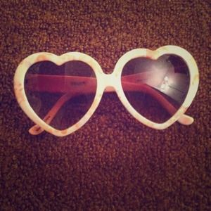 Floral, Heart Shaped Sun Glasses