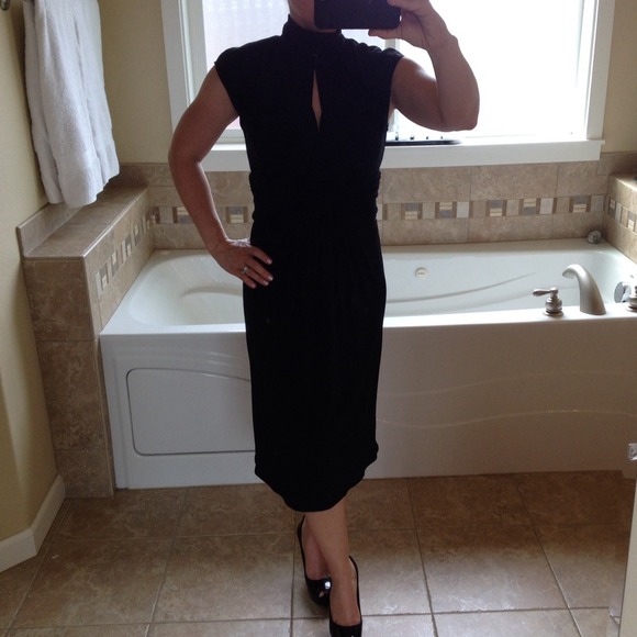 Gorgeous Black dress! - Picture 2 of 4