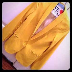 Pim and Larkin yellow Blazer